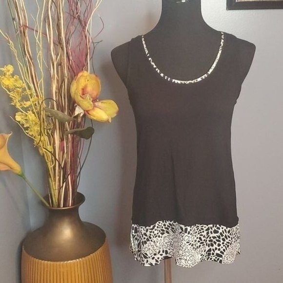 White House Black Market Woven-Hem Tank Size XS NWT - Picture 1 of 14